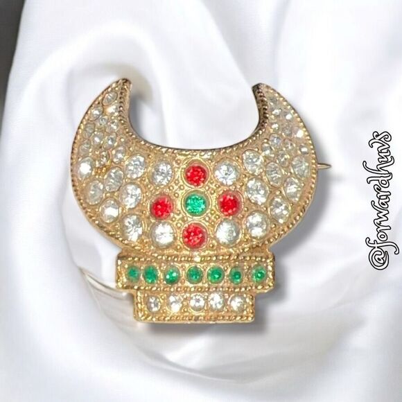 Vintage Shriners Fez Pin with Clear Rhinestone Accents - Picture 4 of 12